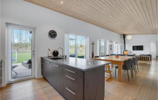 3 Bedroom Cozy Home In Ørsted - Ørsted - 4