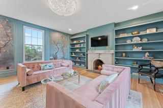 Historic Farmhouse Mansion with 8 working fireplaces - 0