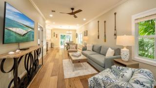 Modern in the Meadows by Last Key Realty - 7
