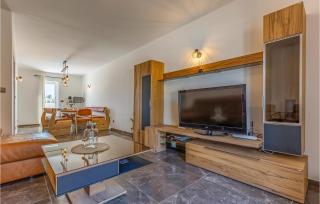 5 Bedroom Cozy Apartment In Banjole - 6