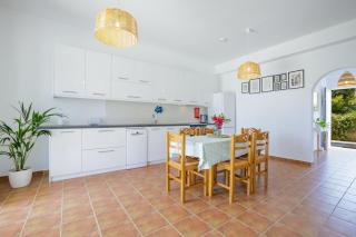 Elpida's Sea View Apartment - 8