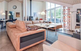 Six-Bedroom Holiday Home In Blavand - Blåvand - 8