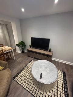 Cosy large singe room - Ifield - 3