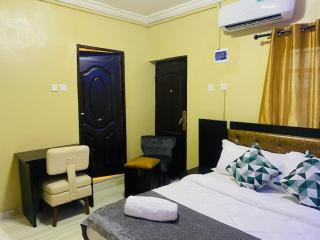 New Heights Castle Hotels - 8