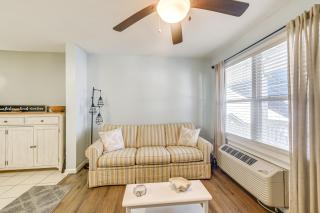 Walkable Couples Retreat in North Myrtle Beach! - Myrtle Beach - 6