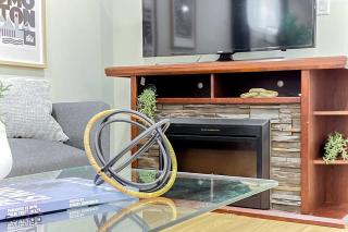 The Sanctuary Suite, Near Rogers & WEM, WiFi! - 5