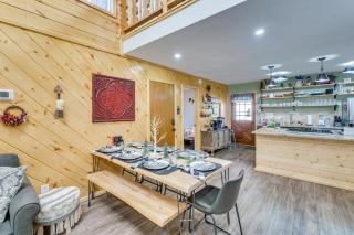 Less Than 1 Mi to Skiing Family-Friendly Red River Haven - 3