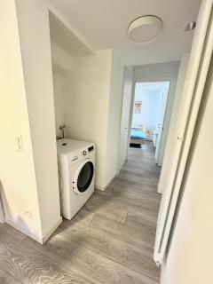 The Lakeside Apartment - Strategic position! - 1