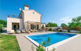 Gorgeous Home In Puntera With Wifi - 9