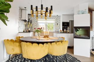 Villa i Sollentuna - Lyx, Komfort och Privat Gym - 1