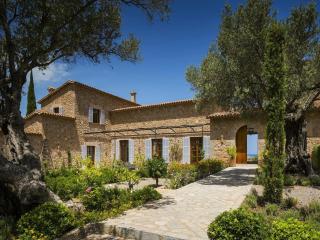 Holiday home with spacious lounge area - 0