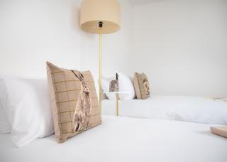 4x Bed Luxurious Home With a View - Downham Market - 6