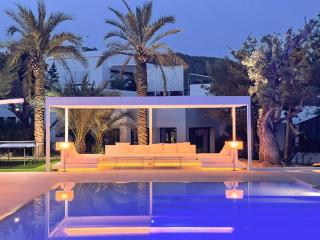 Villa with multiple outdoor terrace - Sant Llorenç de Balafia - 5