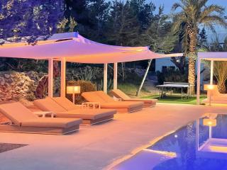 Villa with multiple outdoor terrace - Sant Llorenç de Balafia - 8