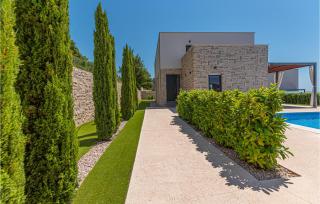 Beautiful Home In Tribunj With Jacuzzi - Tribunj - 1