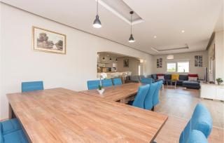 Six-Bedroom Holiday Home In Bilisane - Bilišane - 1