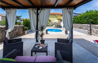Cozy Home In Krasica With Jacuzzi - Krasica - 6