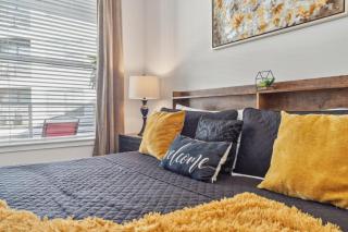 Walk to Braves, King bed, Mercedes Benz Stadium - Atlanta - 0