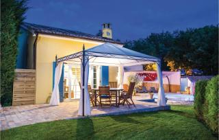 Gorgeous Home In Jurdani - Mučići - 4