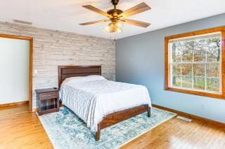 5 Mi to Lake of the Ozarks Secluded Home - Gravois Mills - 3