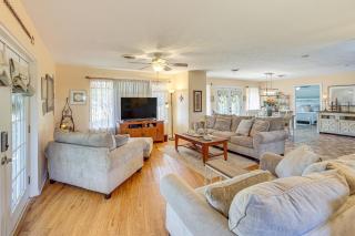 Fire Pit and Patios Peaceful Alto Getaway! - - 6
