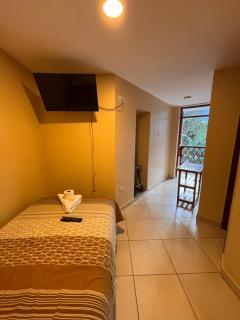 Hospedaje CRUZ Oxapampa - 8