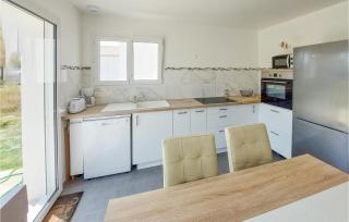 Awesome Home In Saint Vincent Sur Jard - Saint-Vincent-sur-Jard - 5