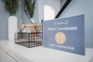Trish's Townhouse best for Eats-Arts-Drinks-Parks! - Belfast - 4