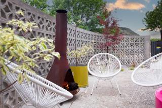 Designers dream, Tokyo pop art apartment with courtyard, fire & views - Wanaka - 9