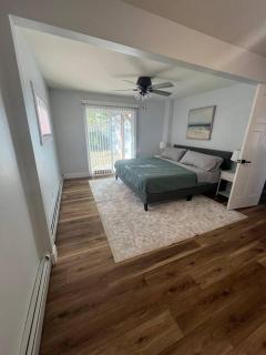 Serene Lakefront Getaway - Fenton - 1