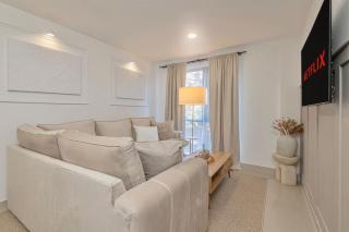 The Ivory Nook, Cozy & Spacious, Sleeps 8 - Leeds - 7