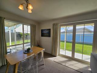 Relax on Rata, Cottage 1 - Twizel - 2