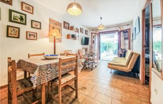 Awesome Home In Torrevieja With Kitchen - Torrevieja - 8