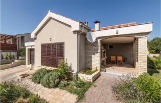 Cozy Home In Maslenica With Wifi - 2