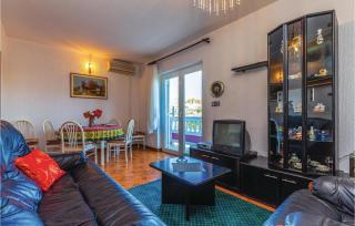 Amazing Apartment In Mundanije - Mundanije - 9