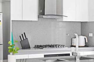 Modern Queen Room - Private Spot at Revesby - Shared Bathroom - Revesby - 2