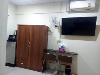Nopphadon Hotel - Lat Krabang - 8