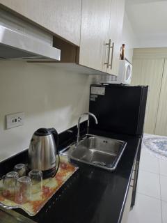 Rhoydez Condotel Breeze Residence - Manila - 8