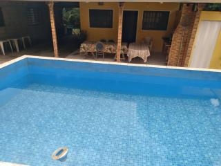 Casa em Ubatuba com piscina há 15 minutos das praias - Ubatuba - 0