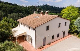 2 Bedroom Lovely Home In Montecastello - 1
