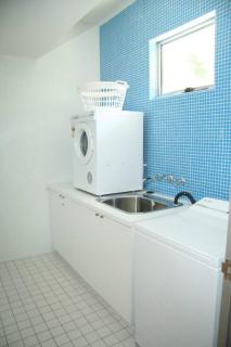 Starfish Beach House - WIFI - 5 min walk to beach - 7