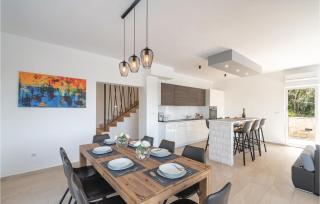 Pet Friendly Home In Prigradica - Prigradica - 5