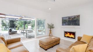 Luxury Beach Shack With Pool and Short Walk To Beach - Macmasters Beach - 6