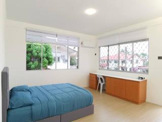 Bunglow 5 Rooms 5 Cars Wifi Washer Delta Homestay - Sibu - 4