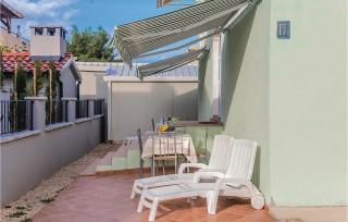 1 Bedroom Amazing Apartment In Biograd - Biograd na Moru - 0