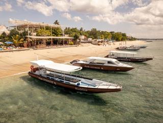 Mambo Beach Resort - 4