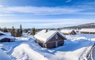 4 Bedroom Amazing Home In Lillehammer - Lillehammer - 1