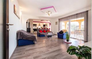 3 Bedroom Cozy Home In Galovac - Galovac - 6
