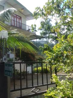 Nature's Glow Home Stay AND RESTAURANT - Ella - 2