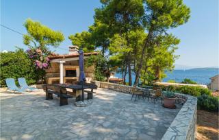 2 Bedroom Awesome Home In Stomorska - Stomorska - 9